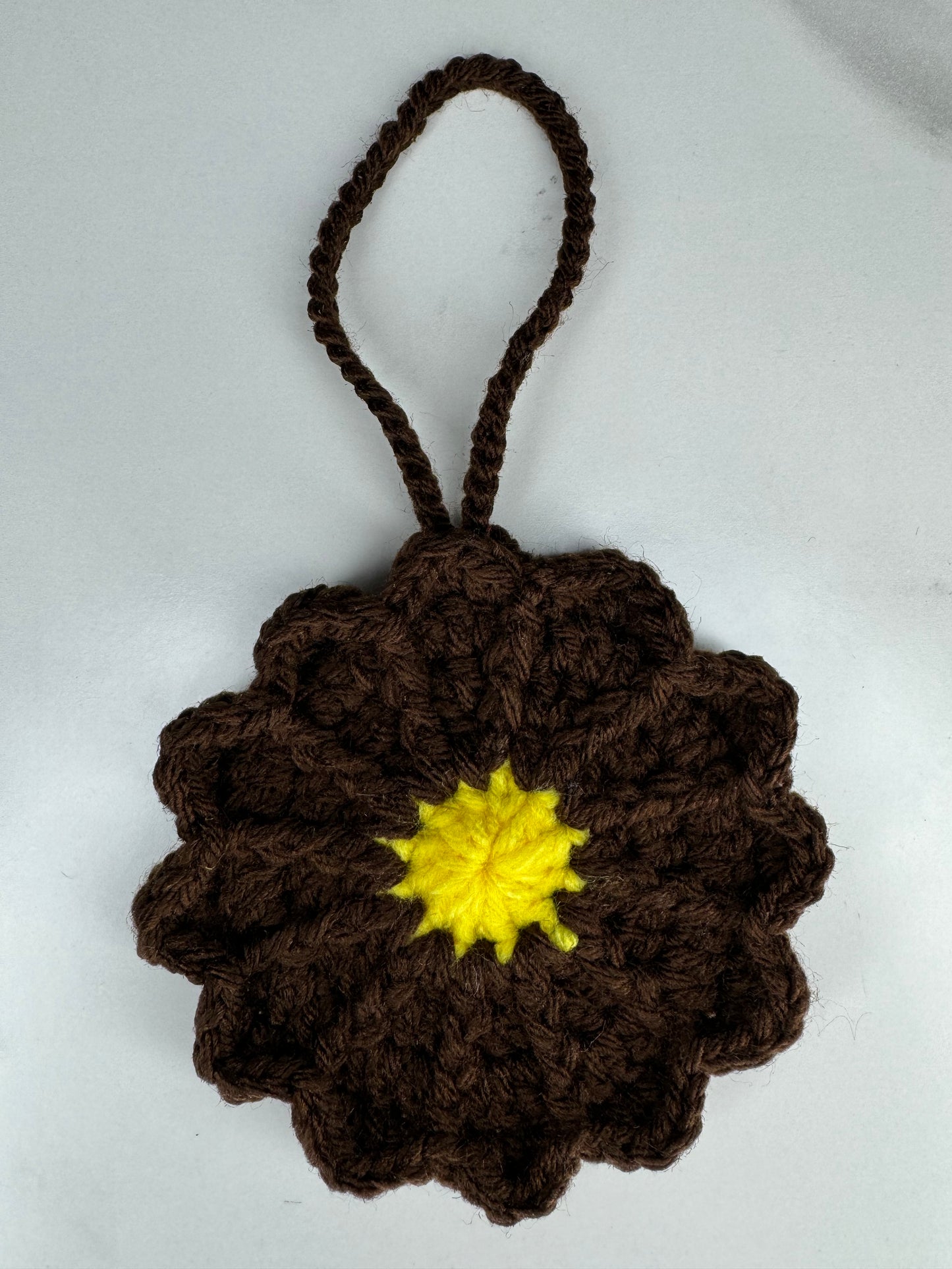 Daisy Charm Pouch